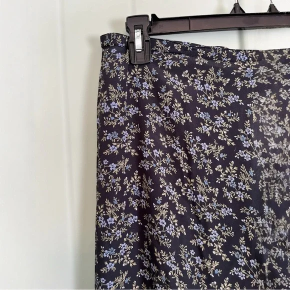 Vintage L.L.Bean Floral A-Line Midi Skirt Blue Rayon Lined Size 10 Regular - Picture 2 of 5
